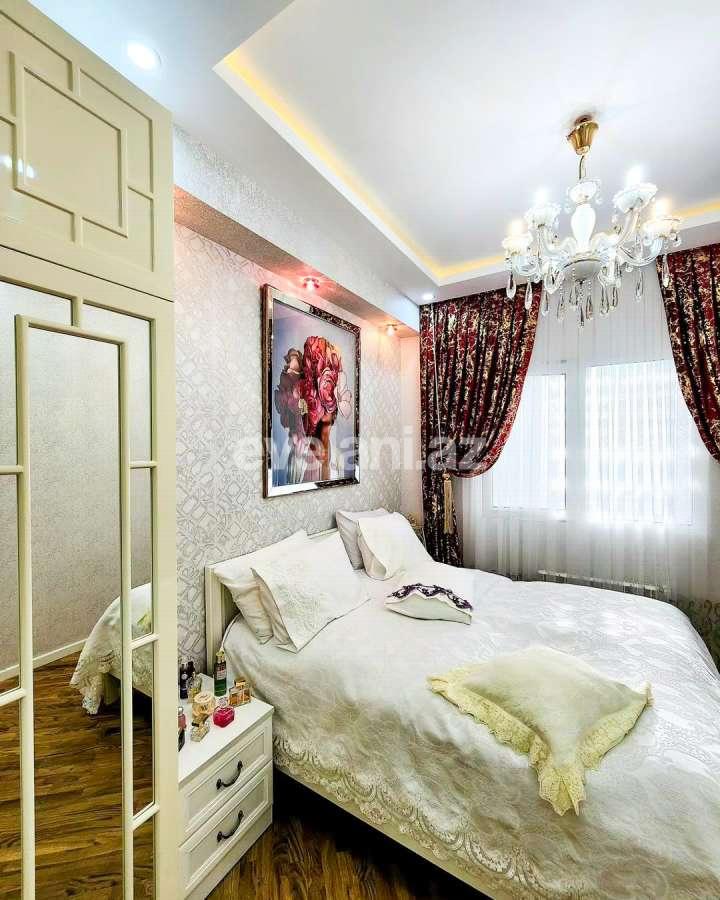 Satılır, yeni tikili, 2 otaqlı, 70 m², Bakı, Nizami r, Qara Qarayev m.