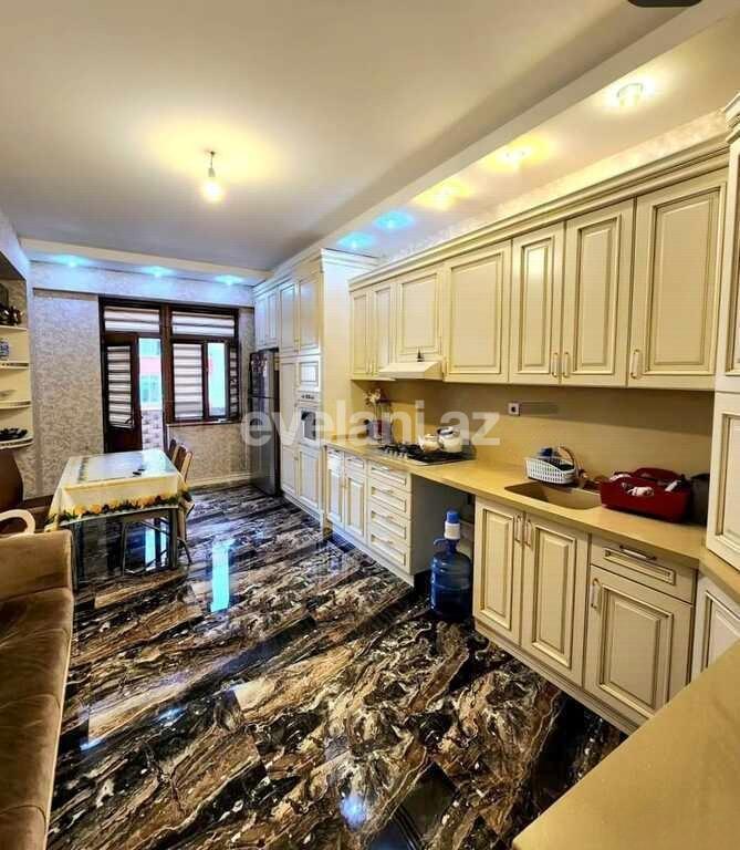 Satılır, yeni tikili, 4 otaqlı, 170 m², Bakı, Nizami r, 8-ci kilometr q, Neftçilər m.
