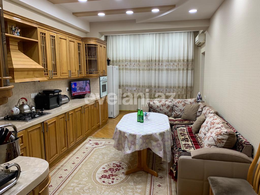Satılır, yeni tikili, 4 otaqlı, 205 m², Bakı, Nəsimi r, 4-cü mikrorayon q.