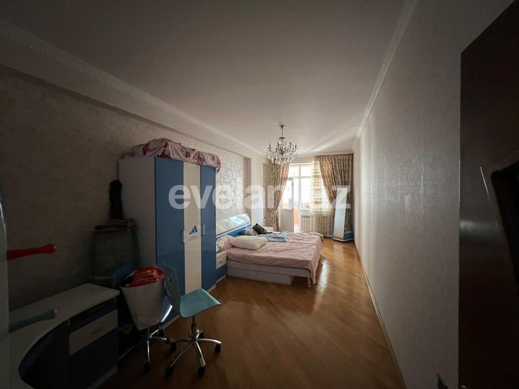 Satılır, yeni tikili, 3 otaqlı, 135 m², Bakı, Binəqədi r, 9-cu mikrorayon q.