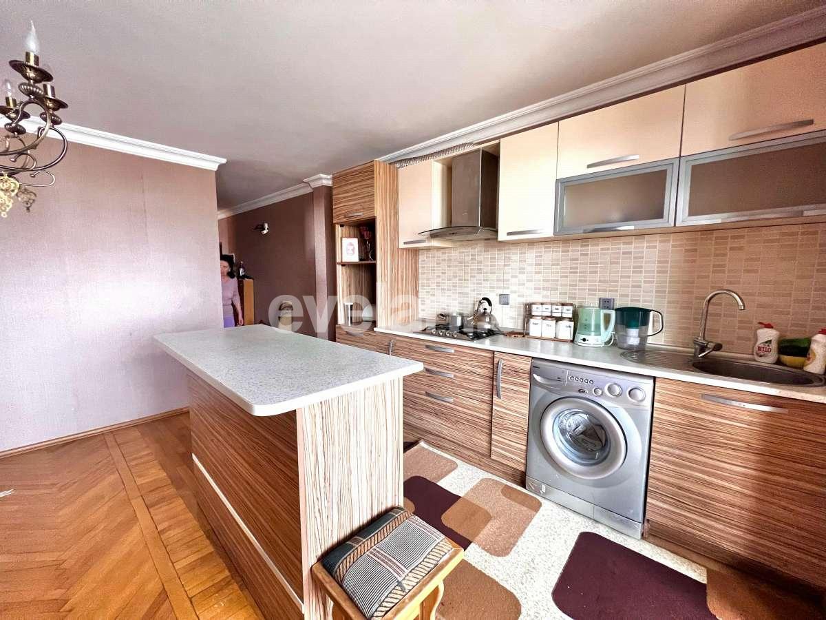 Kirayə verilir, köhnə tikili, 2 otaqlı, 60 m², Bakı, Nəsimi r, Memar Əcəmi m.