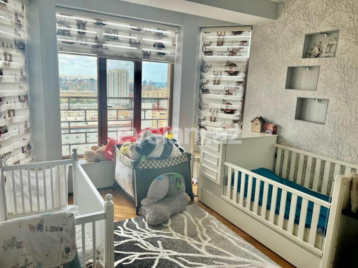 Satılır, yeni tikili, 3 otaqlı, 140 m², Bakı, Yasamal r, İnşaatçılar m.