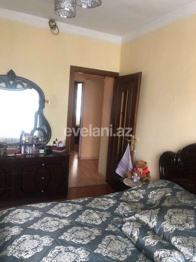 Satılır, köhnə tikili, 3 otaqlı, 75 m², Bakı, Suraxanı r, Qaraçuxur q, Neftçilər m.