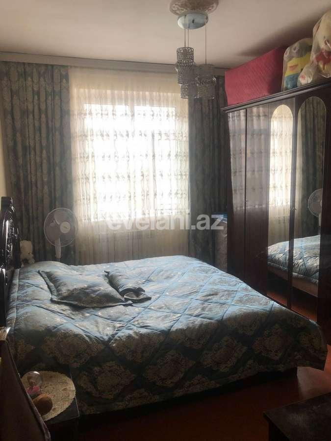 Satılır, köhnə tikili, 3 otaqlı, 75 m², Bakı, Suraxanı r, Qaraçuxur q, Neftçilər m.