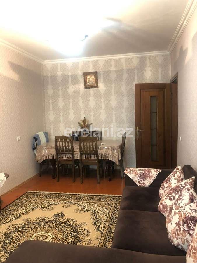 Satılır, köhnə tikili, 3 otaqlı, 75 m², Bakı, Suraxanı r, Qaraçuxur q, Neftçilər m.