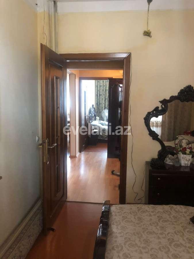 Satılır, köhnə tikili, 3 otaqlı, 75 m², Bakı, Suraxanı r, Qaraçuxur q, Neftçilər m.