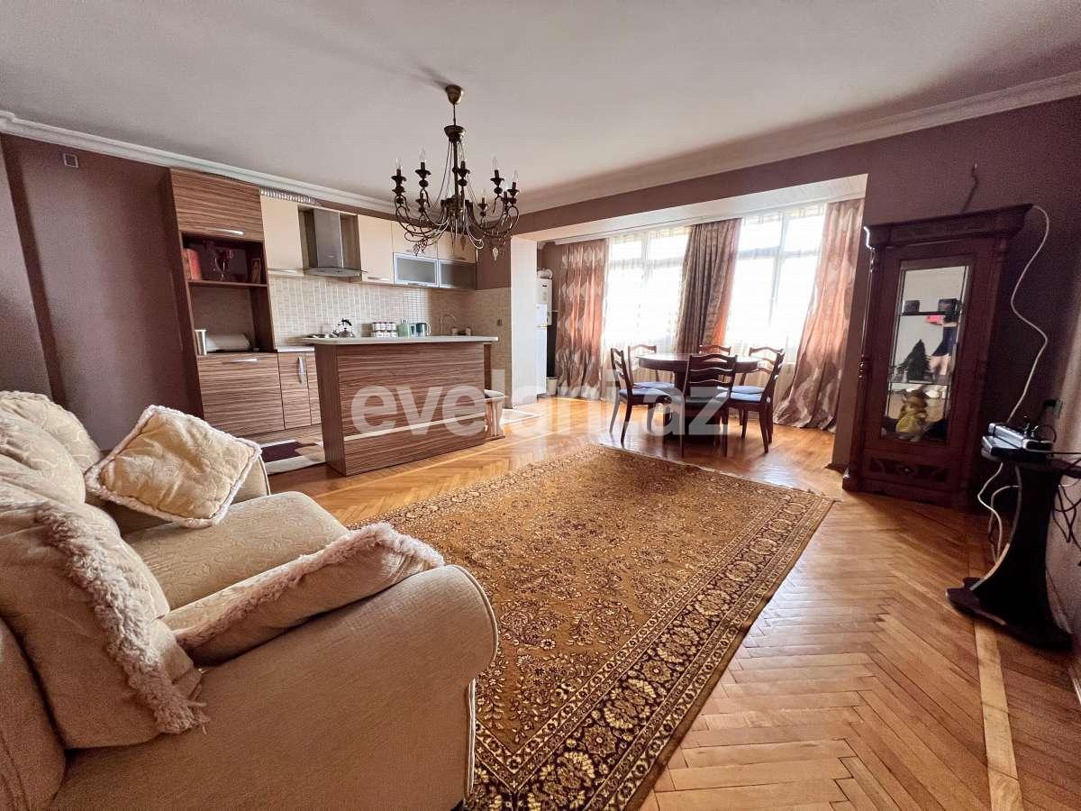 Rent, old building, 2 room, 50 m², Baku, Nasimi r, Memar Ajami m.