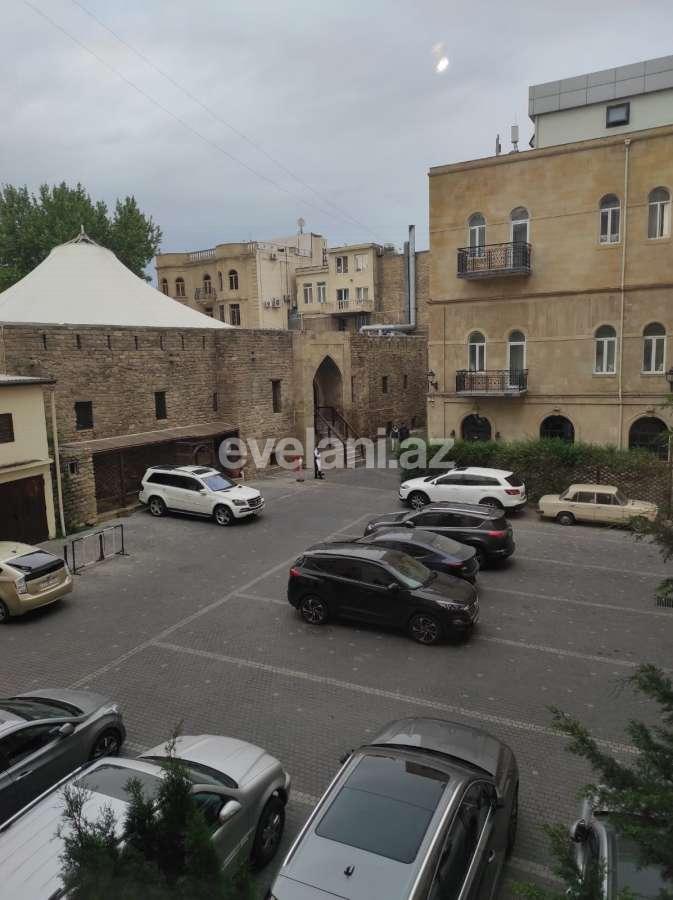 Kirayə verilir, köhnə tikili, 2 otaqlı, 76 m², Bakı, Səbail r, Sahil m.