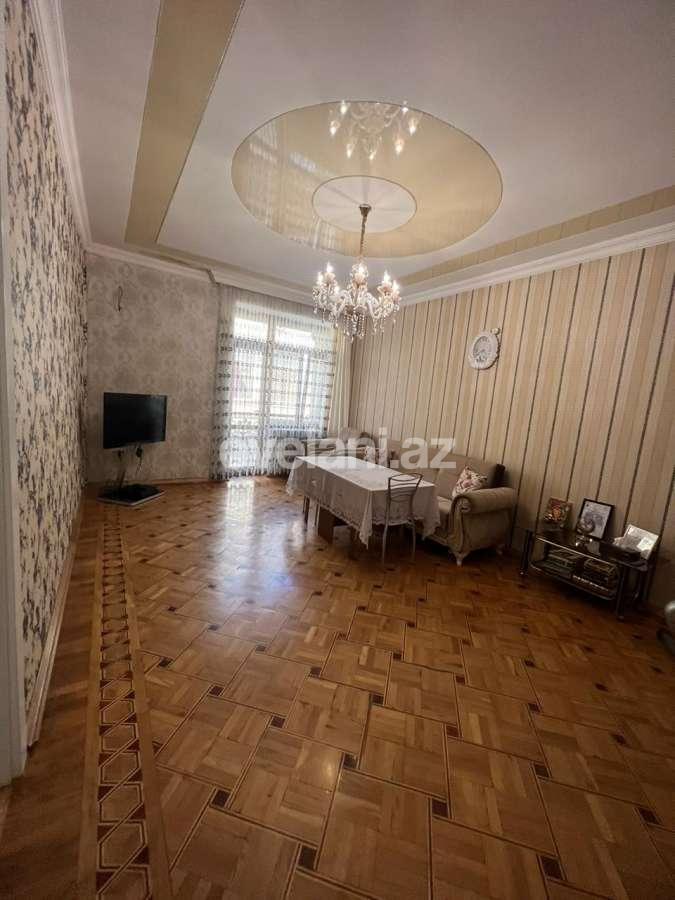 Kirayə verilir, köhnə tikili, 4 otaqlı, 110 m², Bakı, Səbail r, Sahil m.