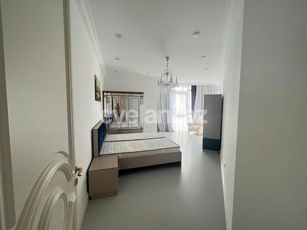 Kirayə verilir, yeni tikili, 4 otaqlı, 250 m², Bakı, Xətai r, Şah İsmayıl Xətai m.