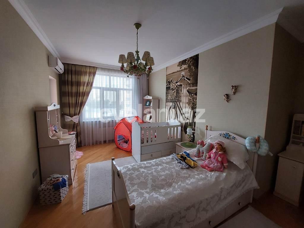 Satılır, yeni tikili, 2 otaqlı, 167 m², Bakı, Nəsimi r, 3-cü mikrorayon q, Memar Əcəmi m.