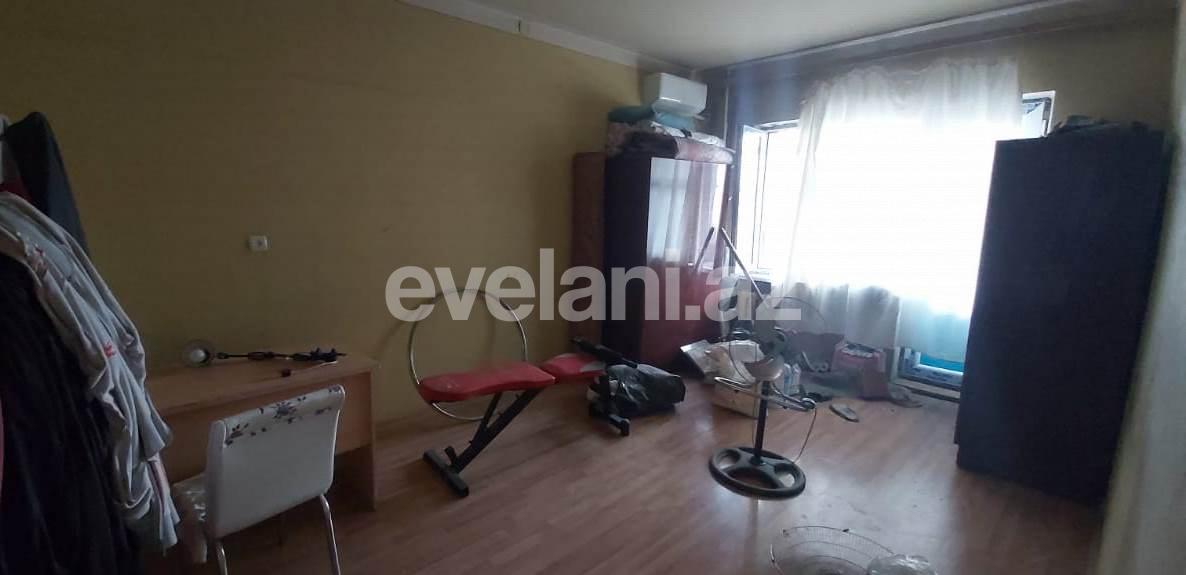 Satılır, köhnə tikili, 3 otaqlı, 85 m², Bakı, Binəqədi r, 8-ci mikrorayon q, Azadlıq prospekti m.