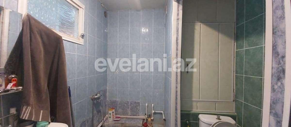 Satılır, köhnə tikili, 3 otaqlı, 85 m², Bakı, Binəqədi r, 8-ci mikrorayon q, Azadlıq prospekti m.