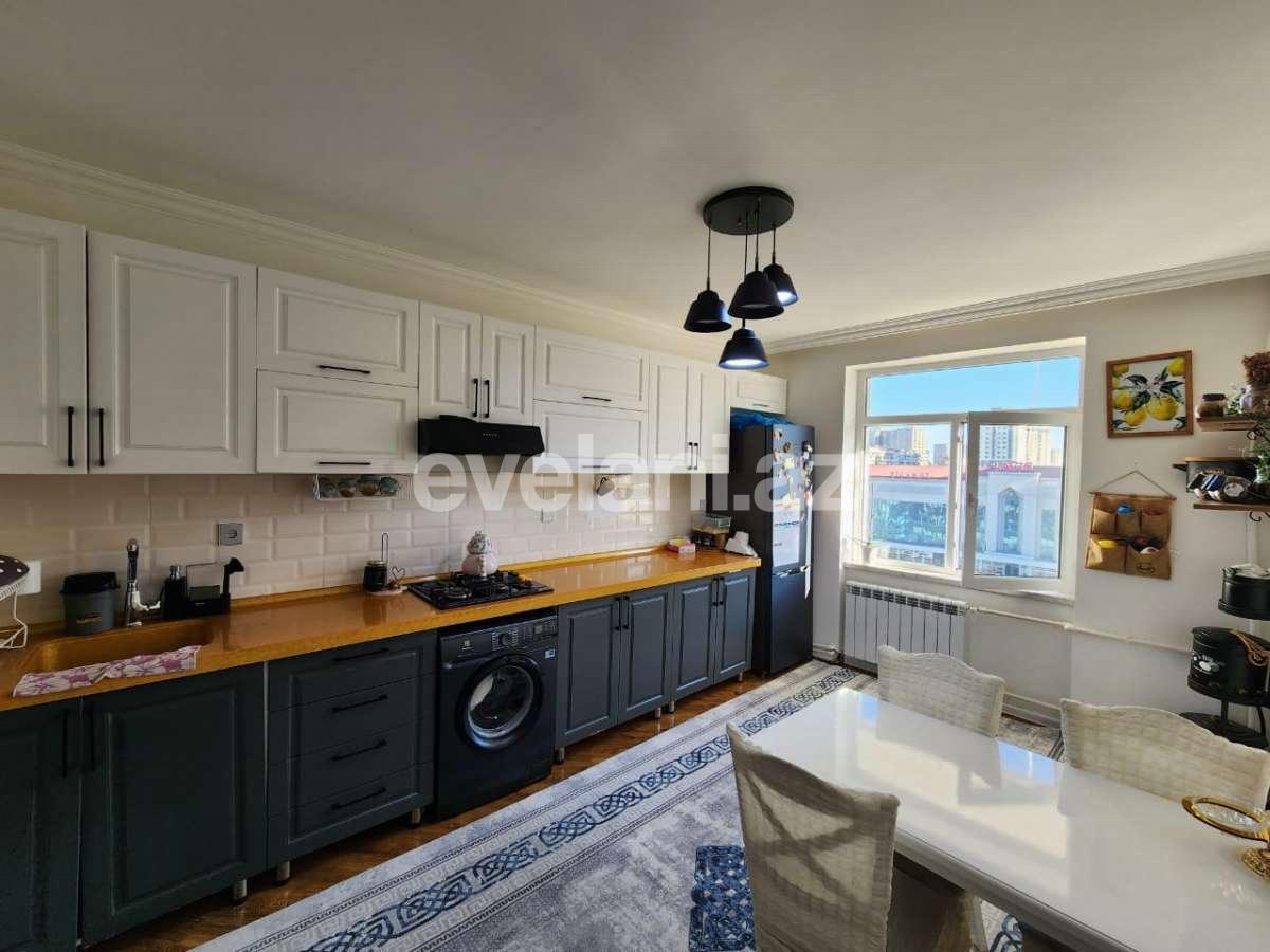 Satılır, köhnə tikili, 4 otaqlı, 90 m², Bakı, Xətai r, Xalqlar Dostluğu m.