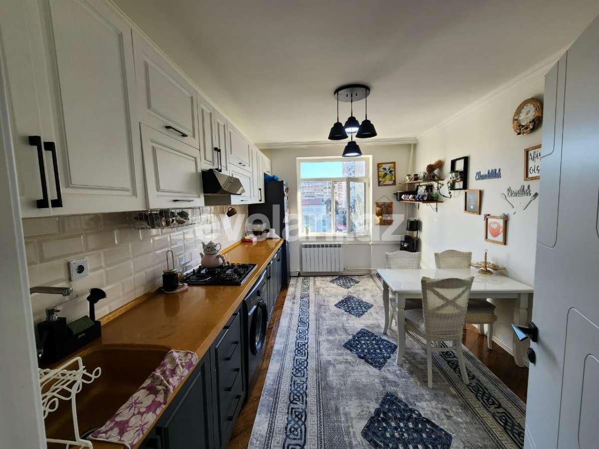 Satılır, köhnə tikili, 4 otaqlı, 90 m², Bakı, Xətai r, Xalqlar Dostluğu m.