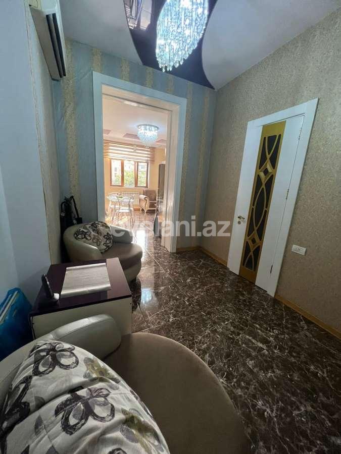Kirayə verilir, köhnə tikili, 4 otaqlı, 169.99 m², Bakı, Səbail r, Sahil m.