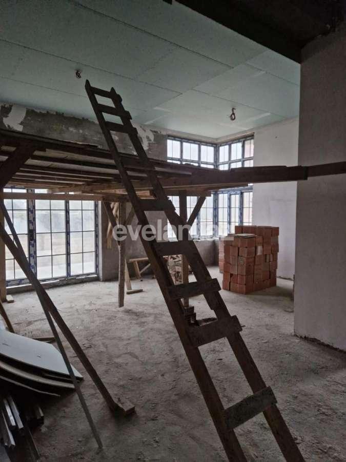 Satılır, həyət evi / bağ, 7 otaqlı, 1000 m², Bakı, Səbail r, Badamdar q.