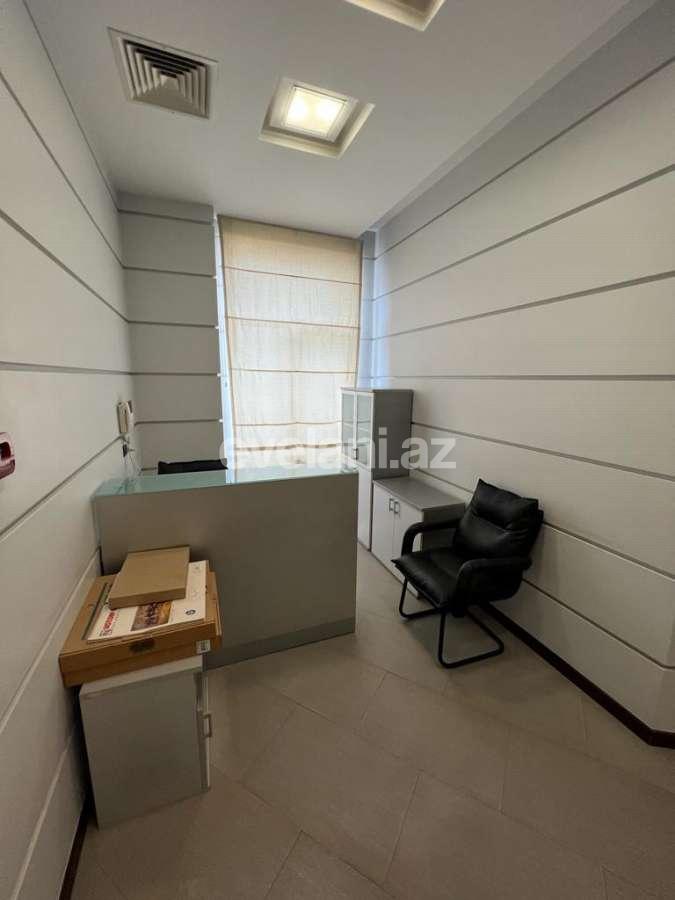Kirayə verilir, ofis, 6 otaqlı, 200 m², Bakı, Səbail r, Sahil m.