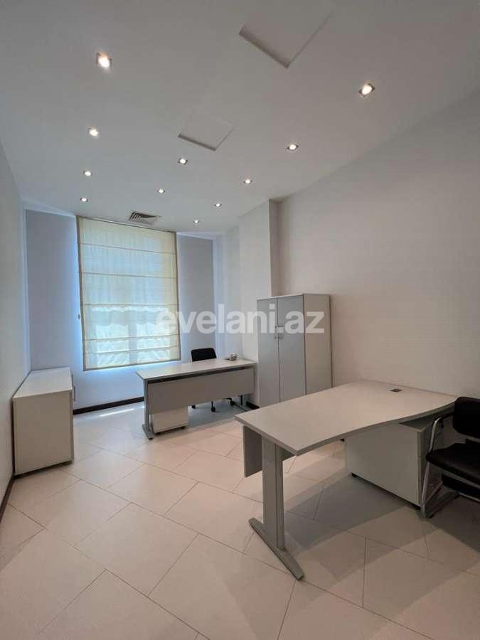 Kirayə verilir, ofis, 6 otaqlı, 200 m², Bakı, Səbail r, Sahil m.