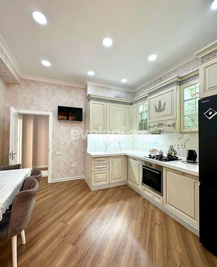 Satılır, yeni tikili, 2 otaqlı, 100 m², Bakı, Nəriman Nərimanov m.