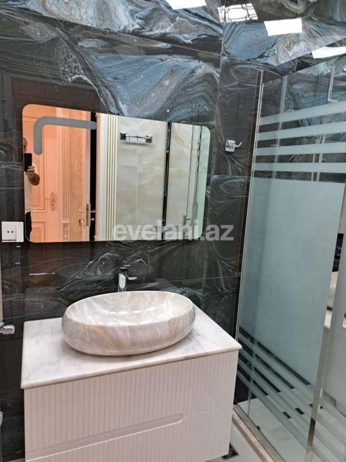 Satılır, yeni tikili, 3 otaqlı, 100 m², Bakı, Binəqədi r, 8-ci mikrorayon q, Azadlıq prospekti m.