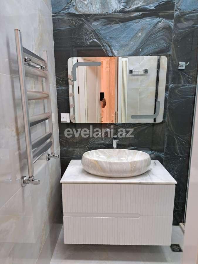 Satılır, yeni tikili, 3 otaqlı, 100 m², Bakı, Binəqədi r, 8-ci mikrorayon q, Azadlıq prospekti m.