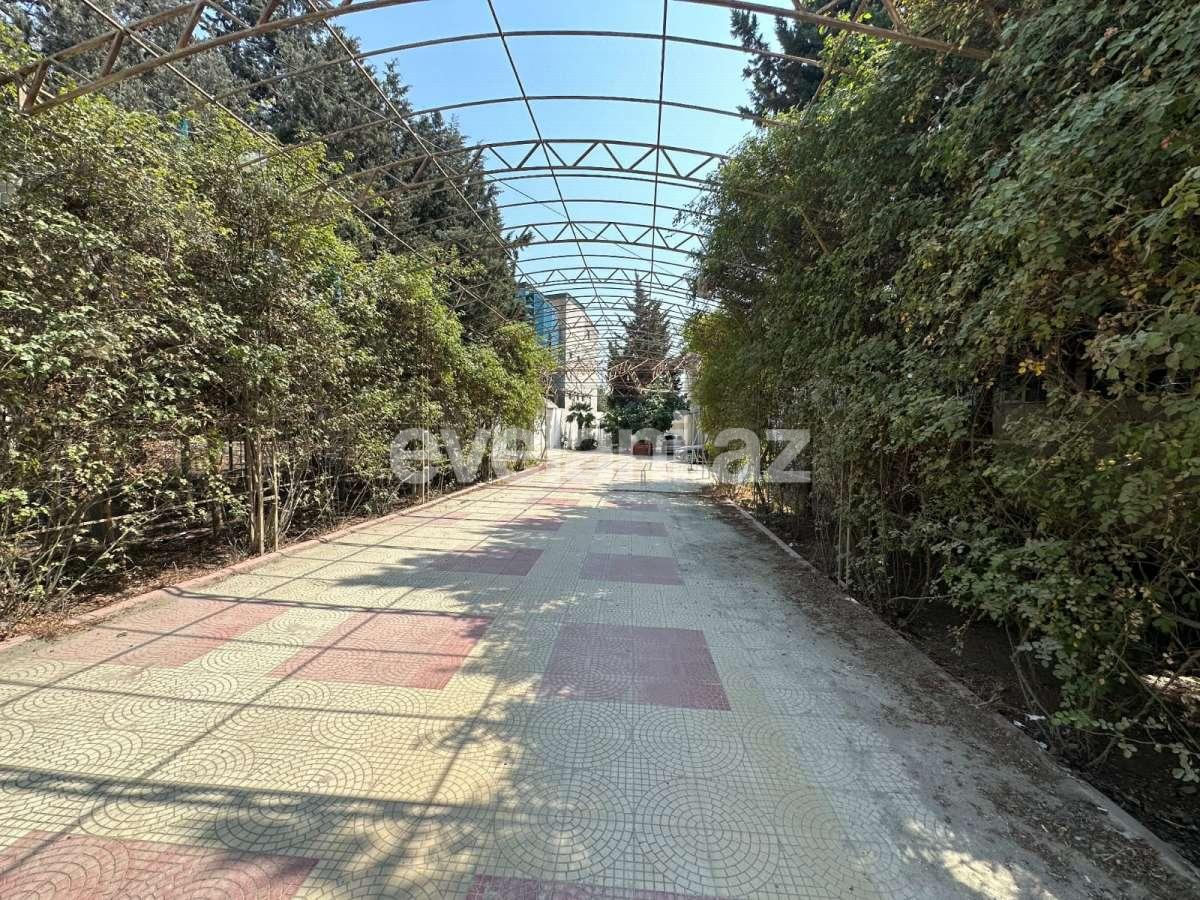 Satılır, villa, 16 otaqlı, 650 m², Bakı, Binəqədi r, Xocasən m.