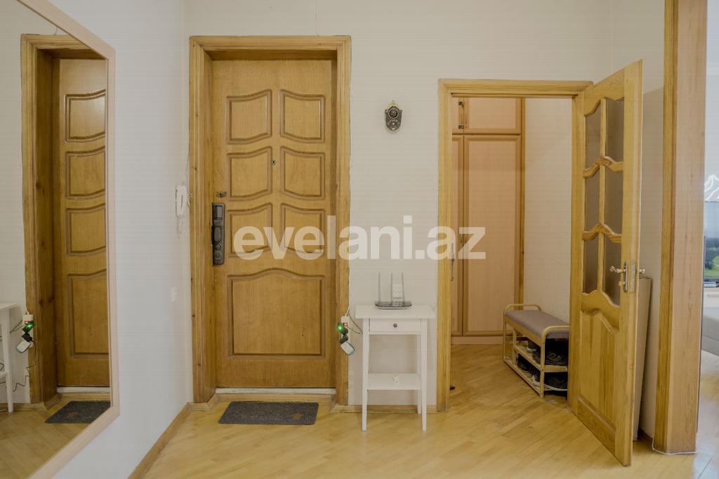 Сдаётся, вторичка, 3-комнаты, 120 m², Баку, Хатаинский r, Шах Исмаил Хатаи m.