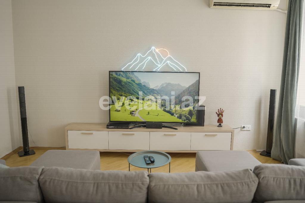 Сдаётся, вторичка, 3-комнаты, 120 m², Баку, Хатаинский r, Шах Исмаил Хатаи m.