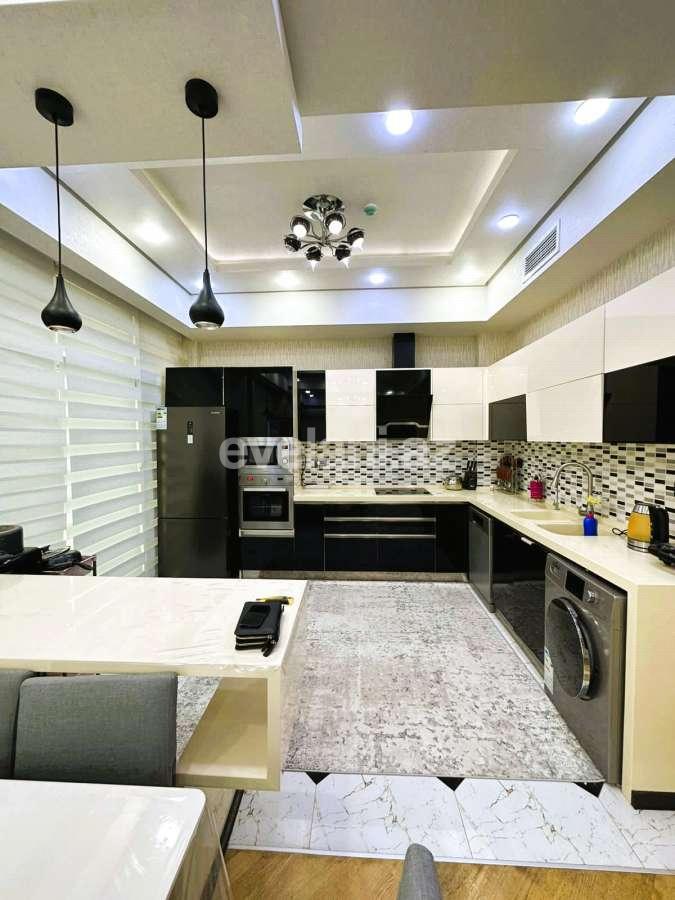 Kirayə verilir, yeni tikili, 3 otaqlı, 130 m², Bakı, Yasamal r, Yasamal q, Elmlər Akademiyası m.