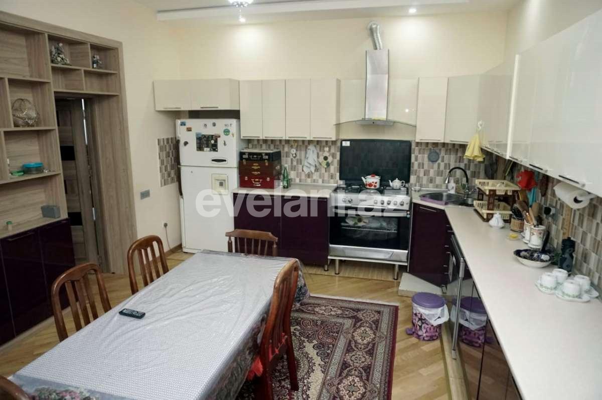 Satılır, villa, 14 otaqlı, 650 m², Bakı, Səbail r, Badamdar q.