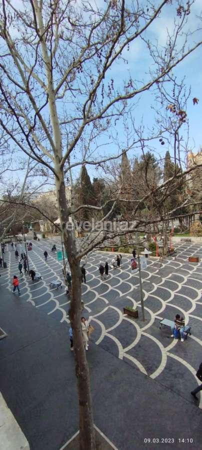 Kirayə verilir, köhnə tikili, 2 otaqlı, 80 m², Bakı, Səbail r.