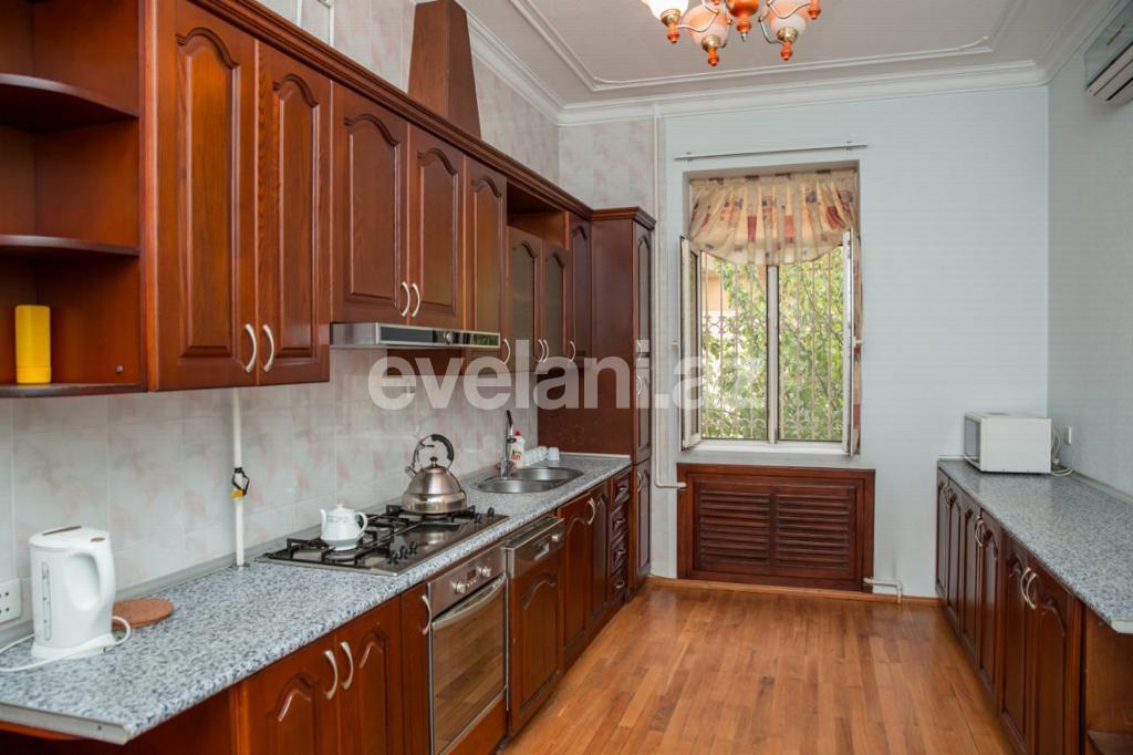 Satılır, villa, 8 otaqlı, 510 m², Bakı, Səbail r, Badamdar q, İçəri Şəhər m.