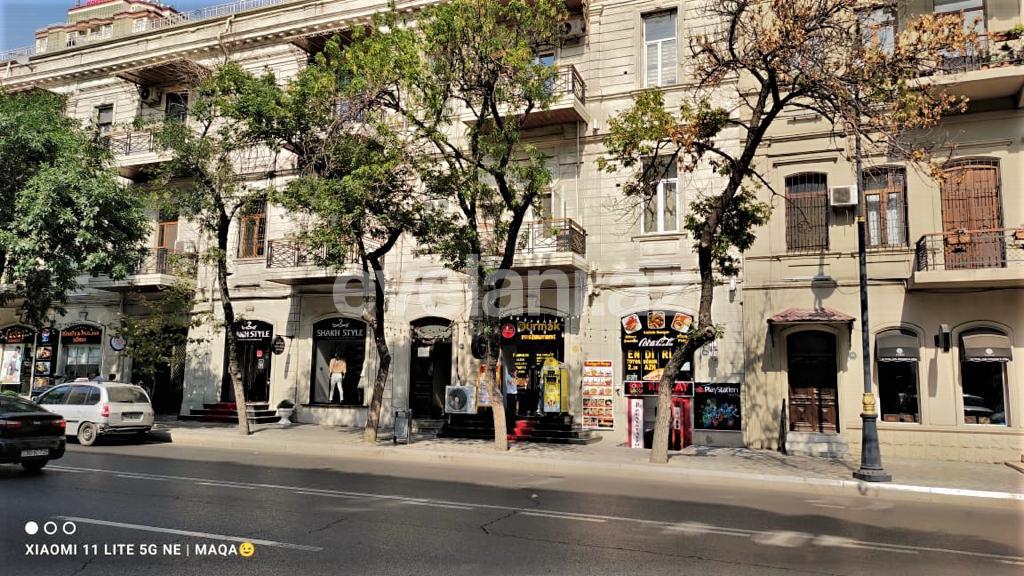 Kirayə verilir, köhnə tikili, 3 otaqlı, 140 m², Bakı, Nəsimi r, 28 may m.