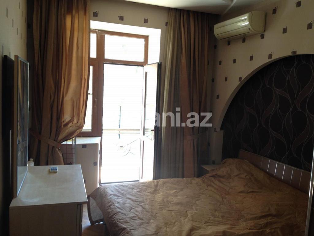 Сдаётся, вторичка, 2-комнаты, 65 m², Баку, Сабаильский r, Ичери Шехер m.