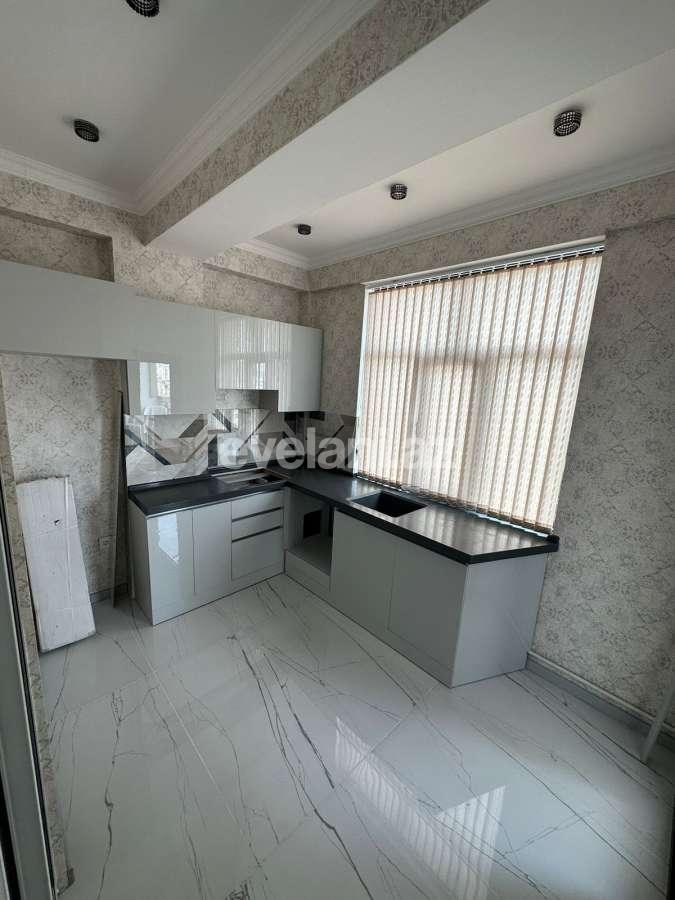 Satılır, yeni tikili, 2 otaqlı, 65 m², Bakı, Binəqədi r, 8-ci mikrorayon q, Azadlıq prospekti m.