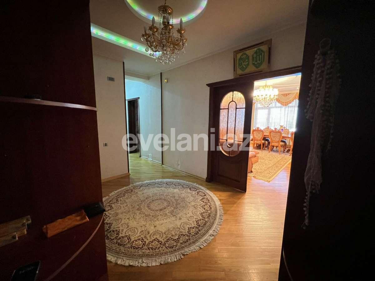 Satılır, yeni tikili, 3 otaqlı, 130 m², Bakı, Nəsimi r, 3-cü mikrorayon q, 8 Noyabr m.