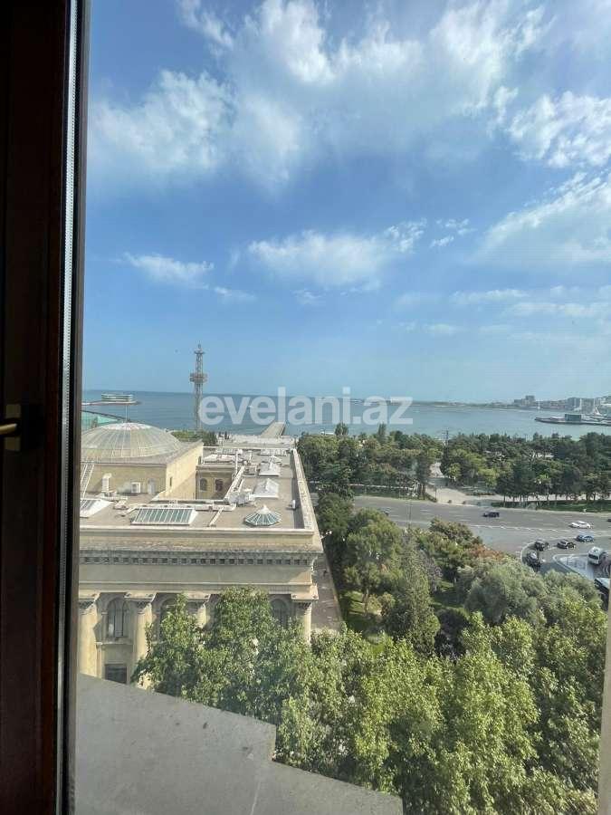 Rent, new building, 4 room, 160 m², Baku, Sabail r.