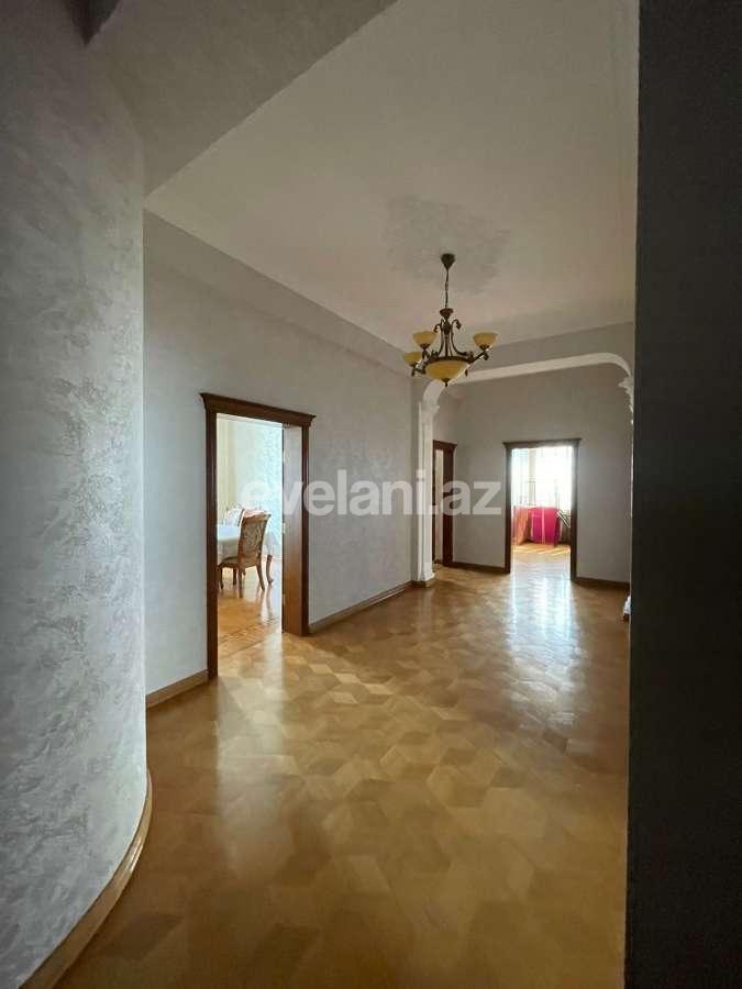 Rent, new building, 4 room, 160 m², Baku, Sabail r.