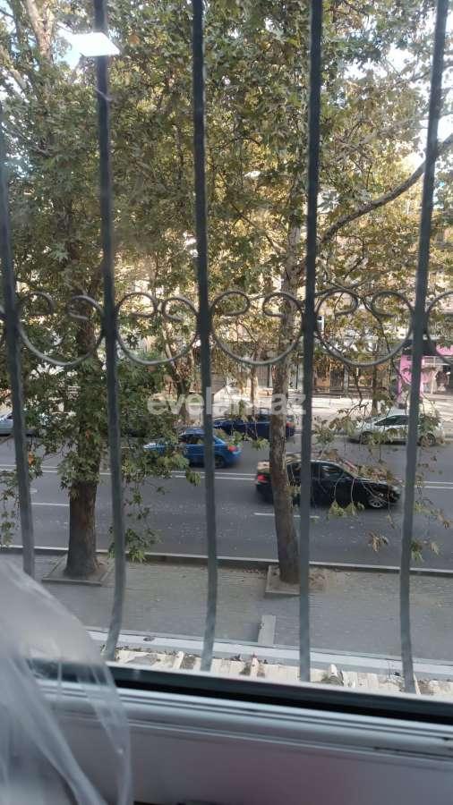 Sale, old building, 3 room, 85 m², Baku, Yasamal r, Elmlar Akademiyası m.