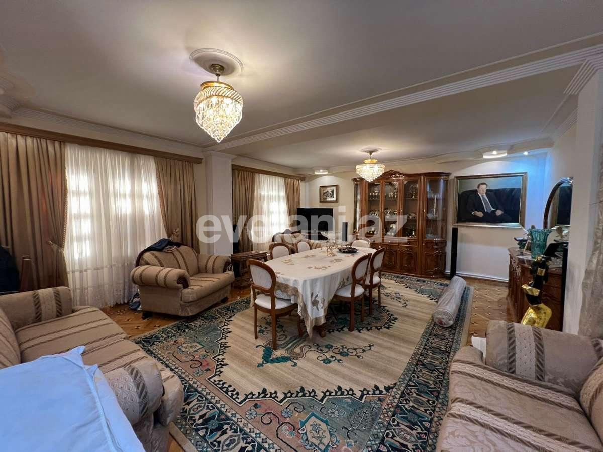 Продаётся, вторичка, 5-комнаты, 145 m², Баку, Бинагадинский r, Азадлыг проспекти m.