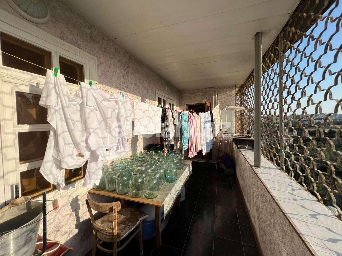 Продаётся, вторичка, 5-комнаты, 145 m², Баку, Бинагадинский r, Азадлыг проспекти m.