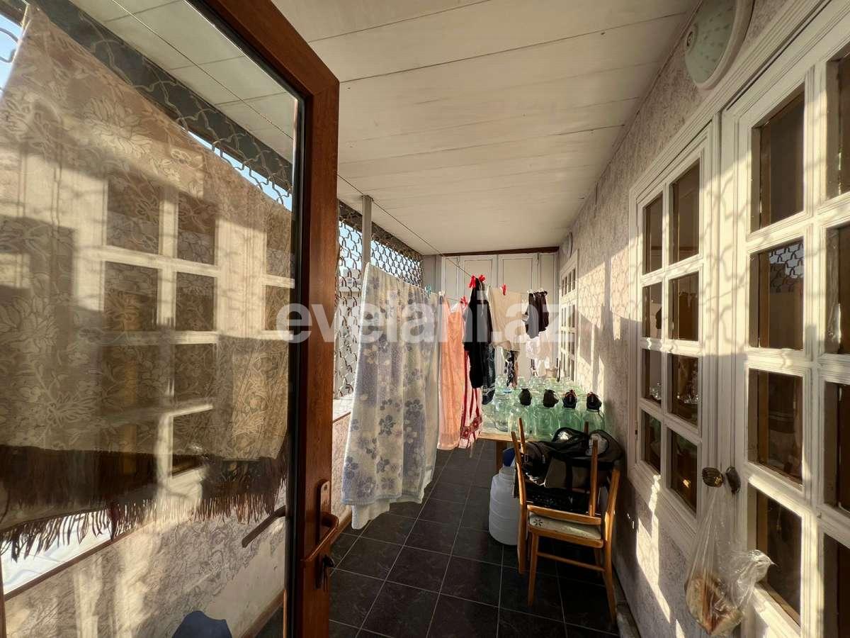 Продаётся, вторичка, 5-комнаты, 145 m², Баку, Бинагадинский r, Азадлыг проспекти m.