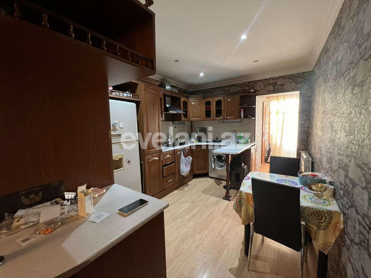 Продаётся, вторичка, 5-комнаты, 145 m², Баку, Бинагадинский r, Азадлыг проспекти m.