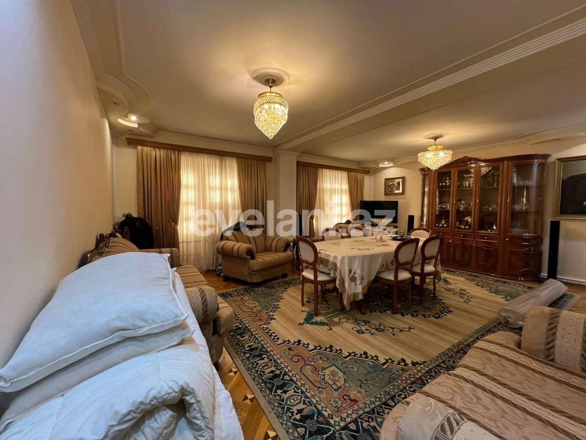 Продаётся, вторичка, 5-комнаты, 145 m², Баку, Бинагадинский r, Азадлыг проспекти m.