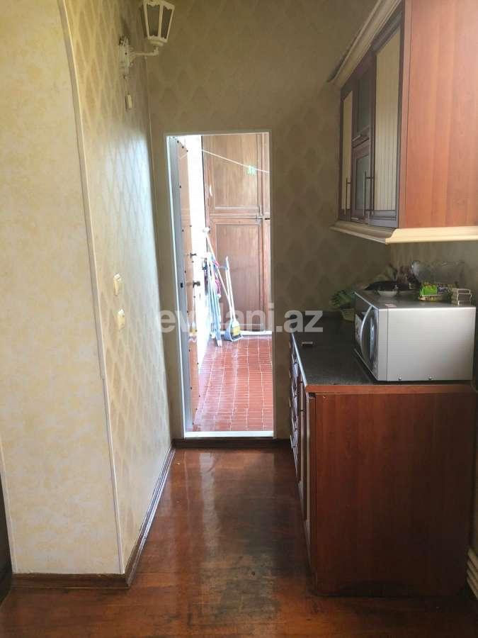 Rent, old building, 3 room, 120 m², Baku, Nasimi r.