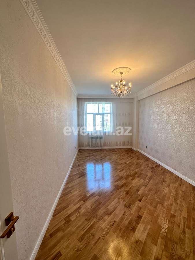 Satılır, yeni tikili, 2 otaqlı, 70 m², Bakı, Binəqədi r, 8-ci mikrorayon q, Azadlıq prospekti m.