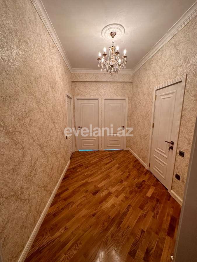 Satılır, yeni tikili, 2 otaqlı, 70 m², Bakı, Binəqədi r, 8-ci mikrorayon q, Azadlıq prospekti m.