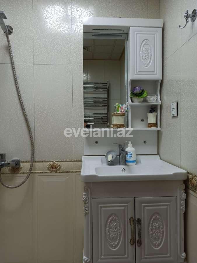 Satılır, köhnə tikili, 3 otaqlı, 70 m², Bakı, Nəsimi r, Memar Əcəmi m.