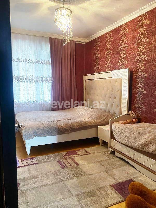Satılır, köhnə tikili, 3 otaqlı, 80 m², Bakı, Nizami r, 8-ci kilometr q, Neftçilər m.